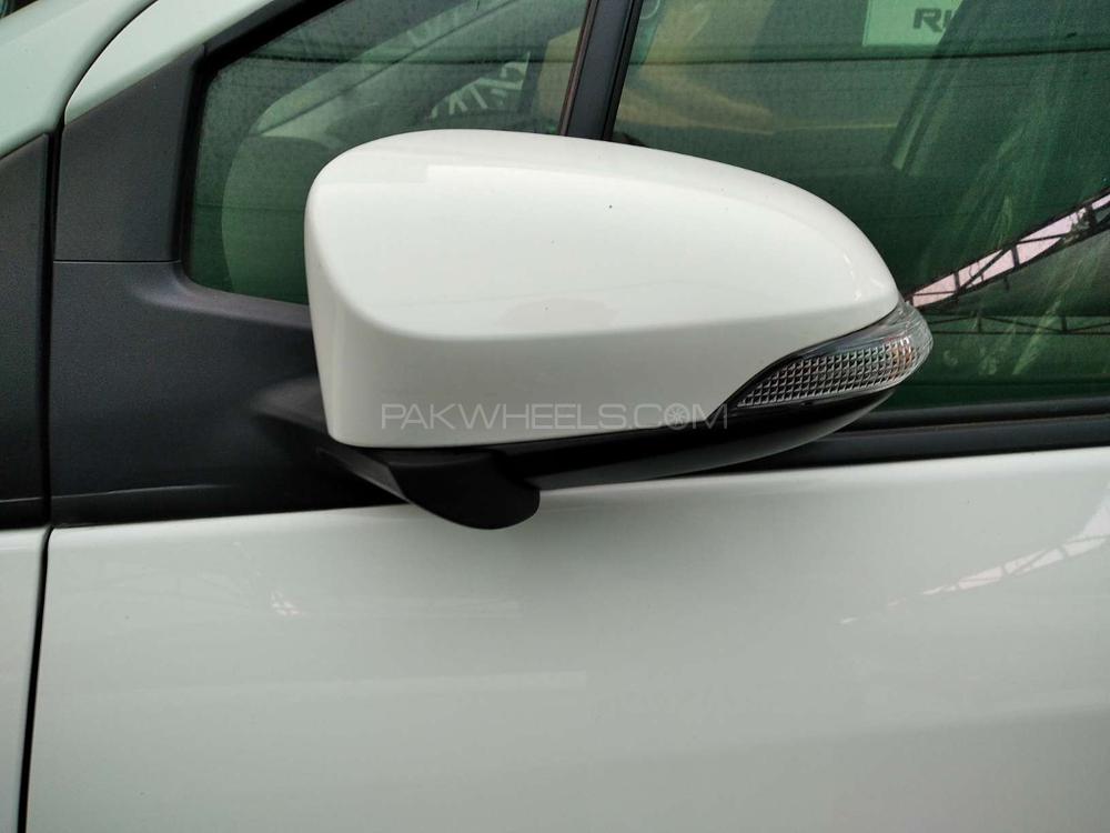 Toyota Vitz 2017 for Sale in Lahore Toyota Vitz 2017 for Sale in Lahore Image-2