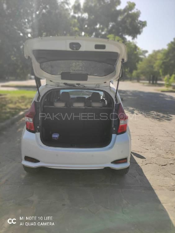 Nissan Note 2016 for Sale in Islamabad Nissan Note 2016 for Sale in Islamabad Image-3