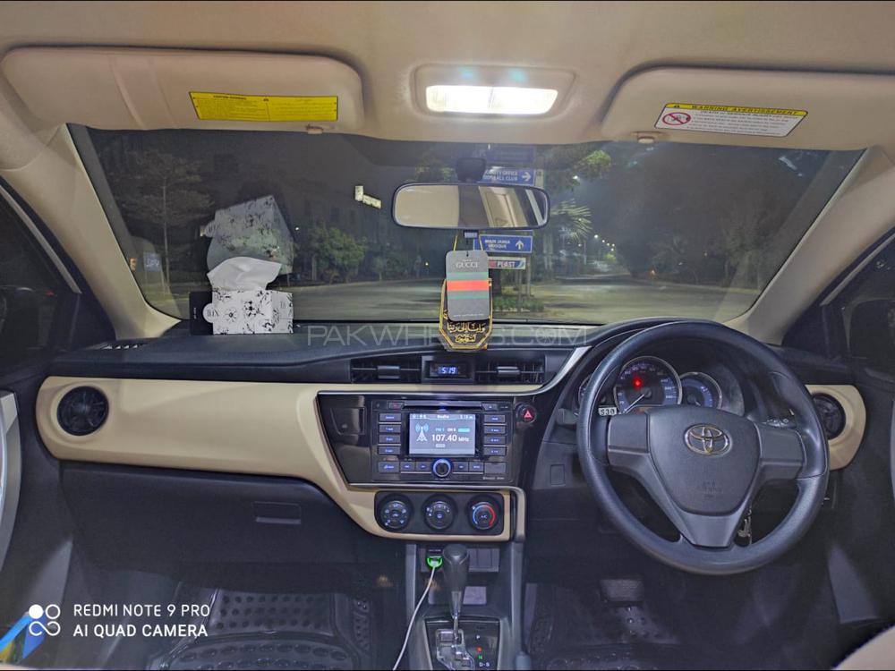Toyota Corolla 2017 for Sale in Lahore Image-1