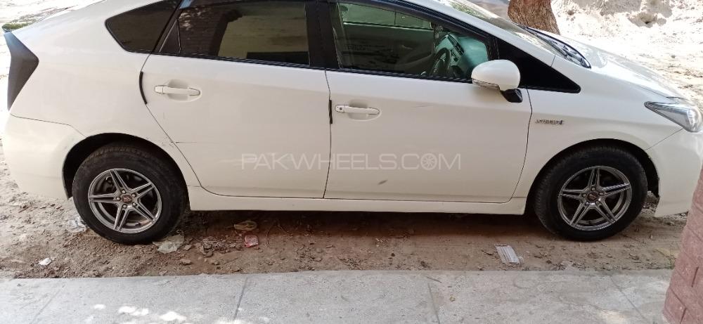 Toyota Prius 2011 for Sale in Faisalabad Image-1