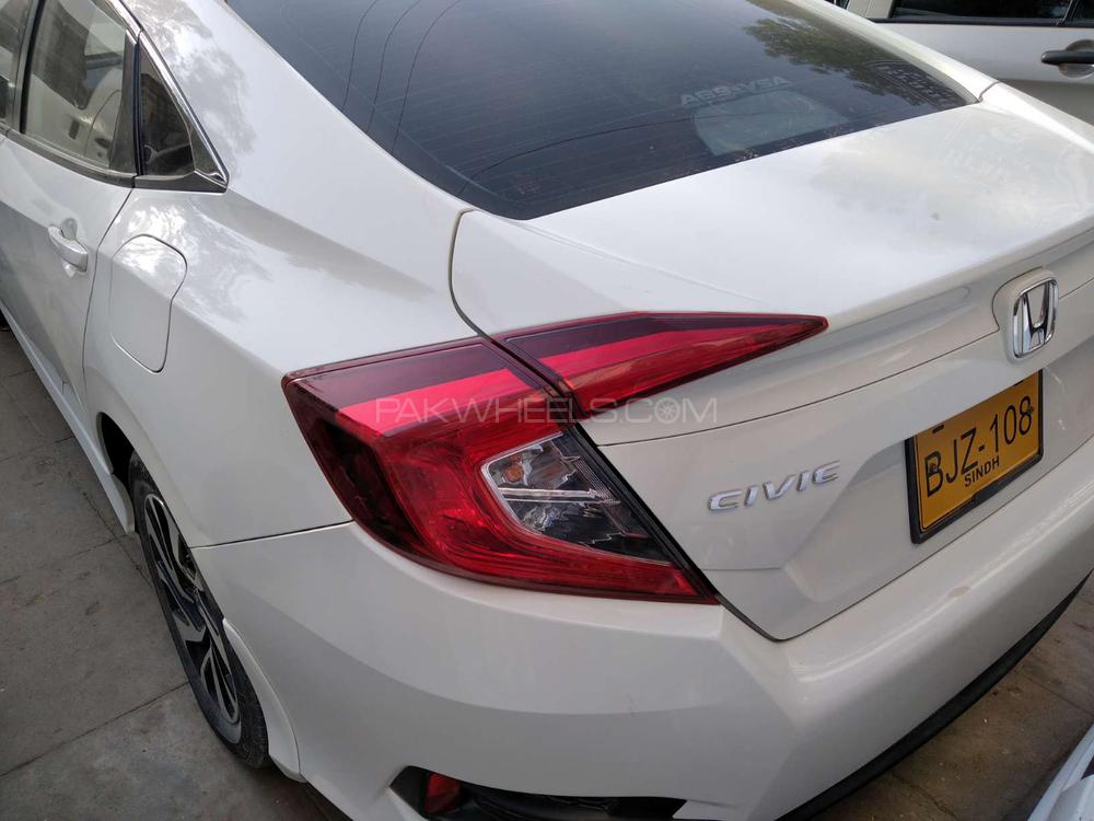 Honda Civic 2017 for Sale in Hyderabad Honda Civic 2017 for Sale in Hyderabad Image-7