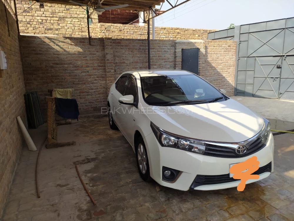 Toyota Corolla 2014 for Sale in Peshawar Image-1