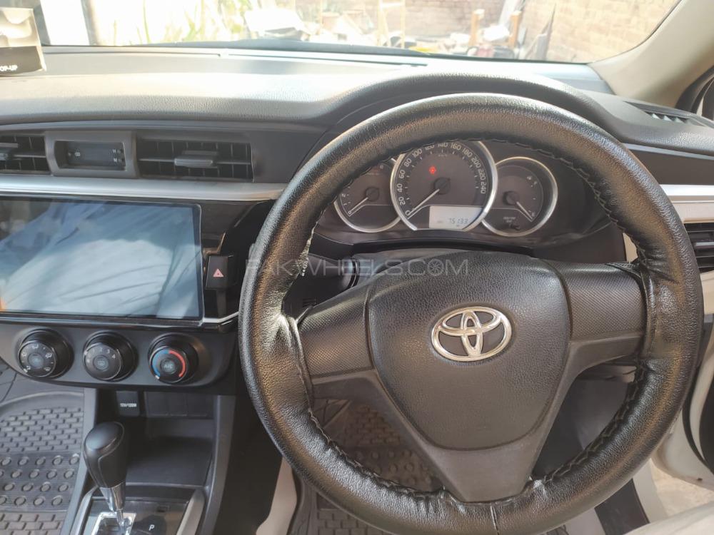 Toyota Corolla 2014 for Sale in Peshawar Toyota Corolla 2014 for Sale in Peshawar Image-10
