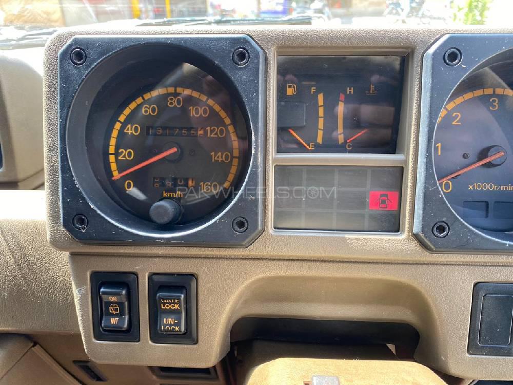 Mitsubishi Pajero 1990 for Sale in Multan Mitsubishi Pajero 1990 for Sale in Multan Image-7