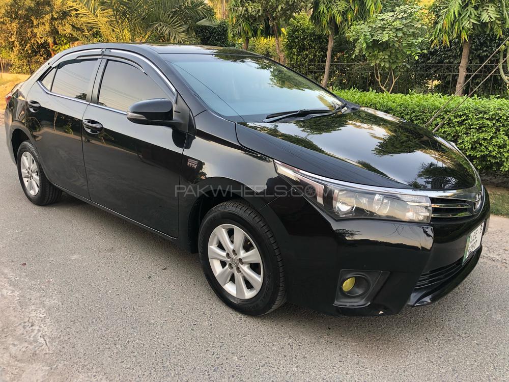 Toyota Corolla 2015 for Sale in Lahore Toyota Corolla 2015 for Sale in Lahore Image-4