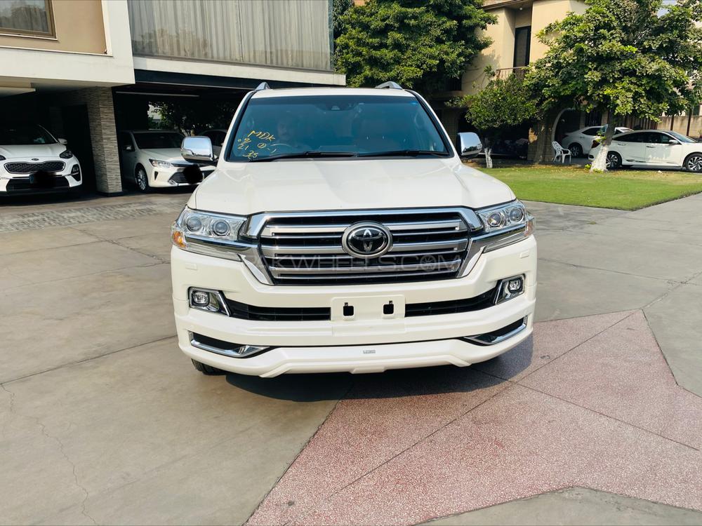 Toyota Land Cruiser 2015 for Sale in Lahore Toyota Land Cruiser 2015 for Sale in Lahore Image-3