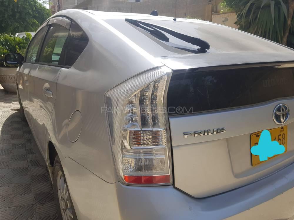 Toyota Prius 2011 for Sale in Karachi Toyota Prius 2011 for Sale in Karachi Image-3