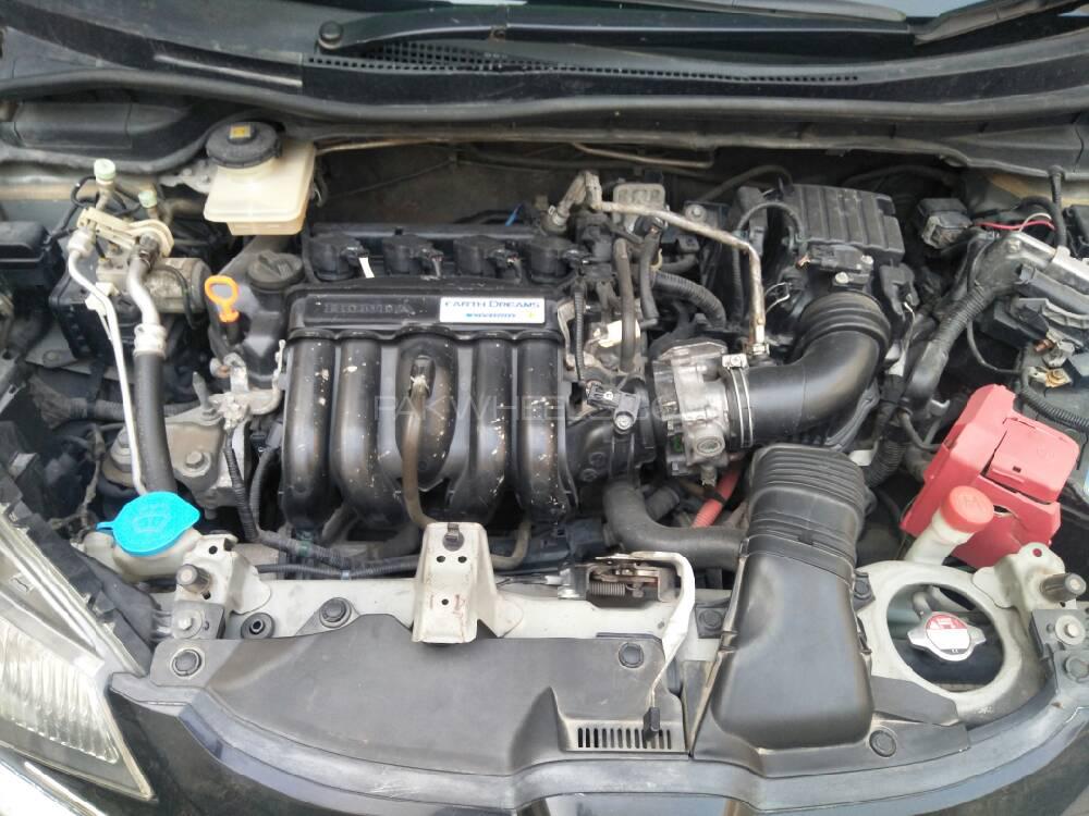 Honda Fit 2014 for Sale in Lahore Honda Fit 2014 for Sale in Lahore Image-9