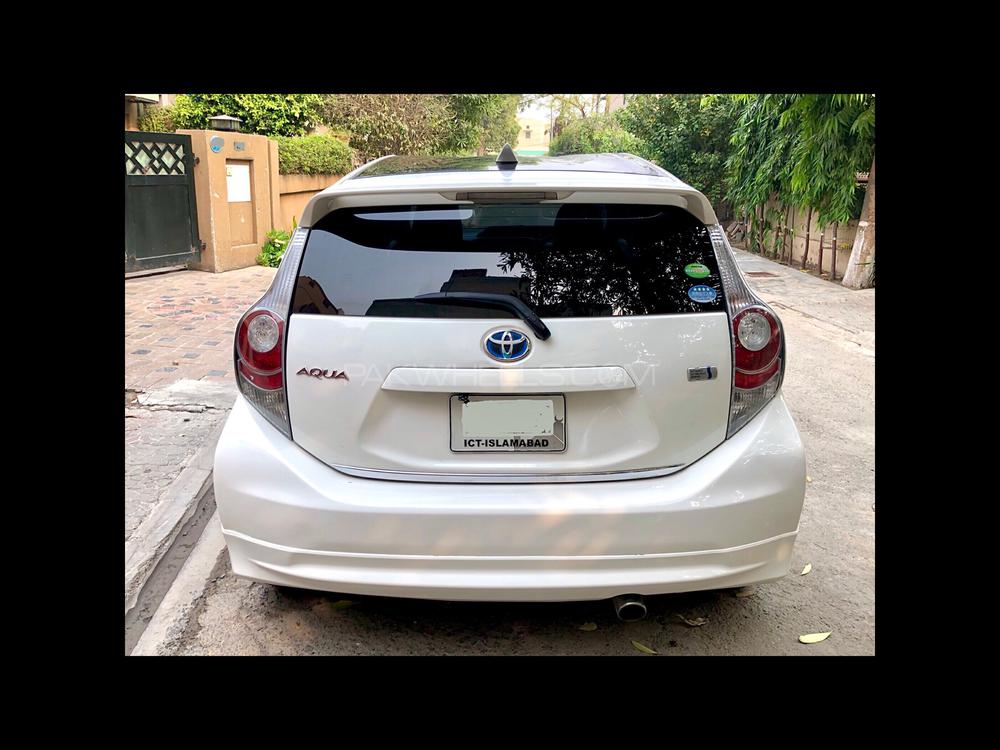 Toyota Aqua 2012 for Sale in Lahore Toyota Aqua 2012 for Sale in Lahore Image-4