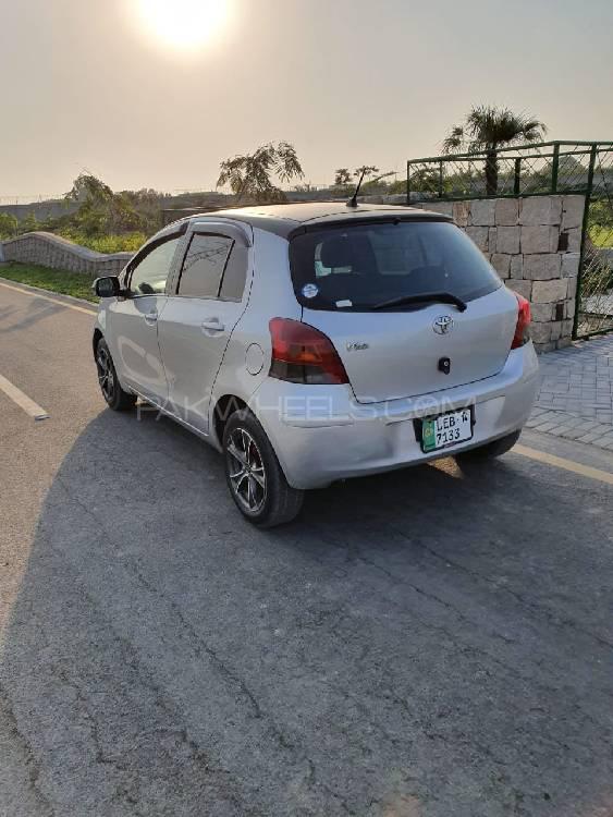 Toyota Vitz 2010 for Sale in Sialkot Image-1