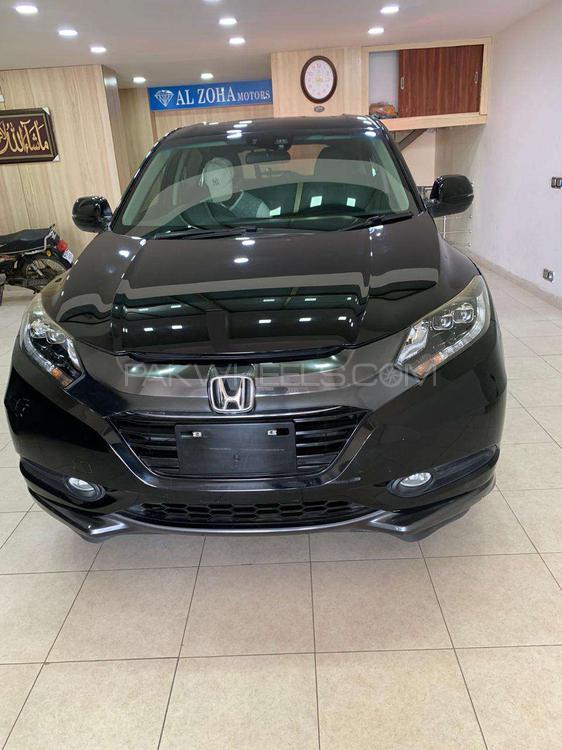 Honda Vezel 2014 for Sale in Karachi Image-1