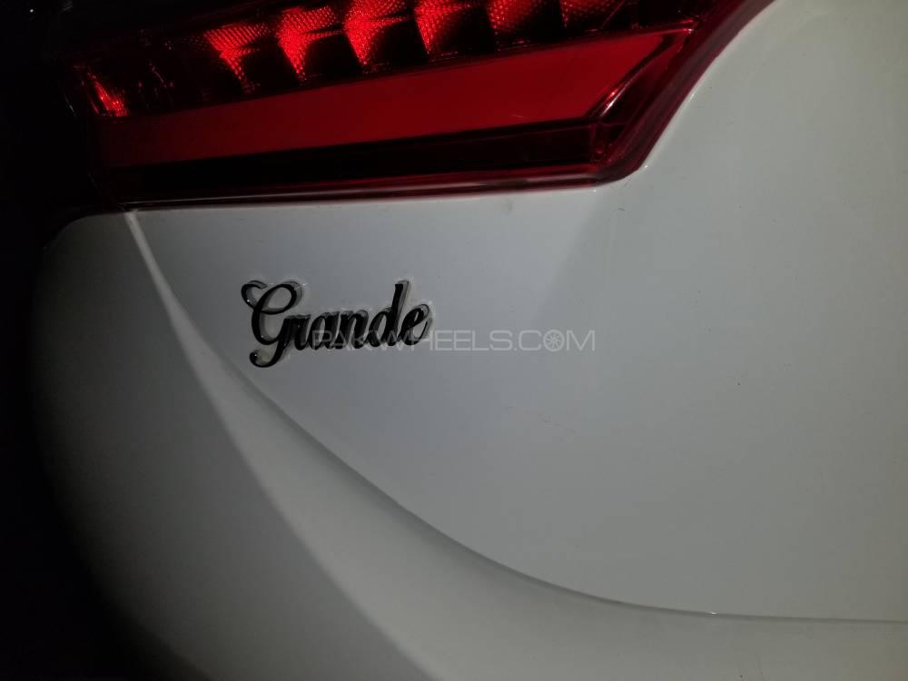 Toyota Corolla 2018 for Sale in Multan Toyota Corolla 2018 for Sale in Multan Image-15