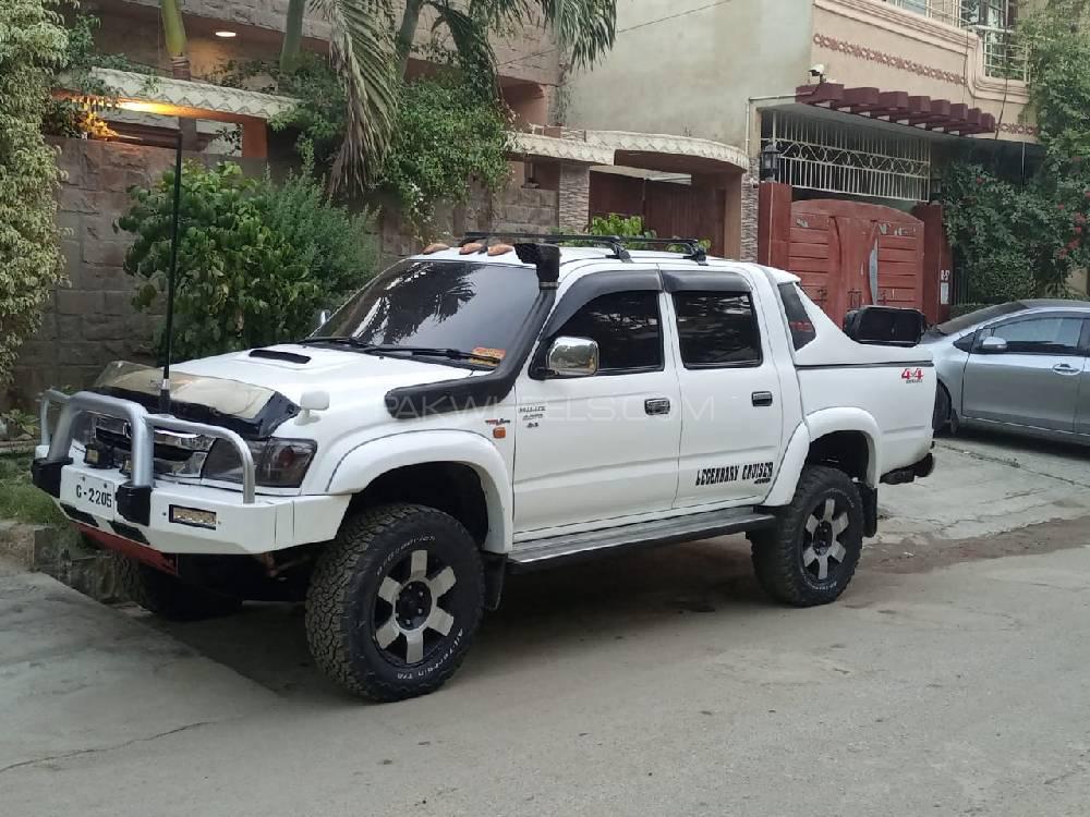 Toyota Hilux 2003 for Sale in Karachi Image-1