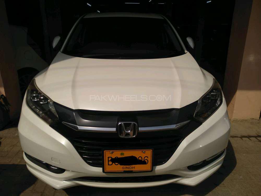 Honda Vezel 2014 for Sale in Karachi Image-1