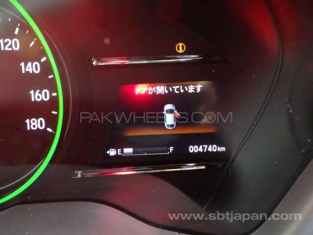 Honda Vezel 2016 for Sale in Lahore Honda Vezel 2016 for Sale in Lahore Image-6