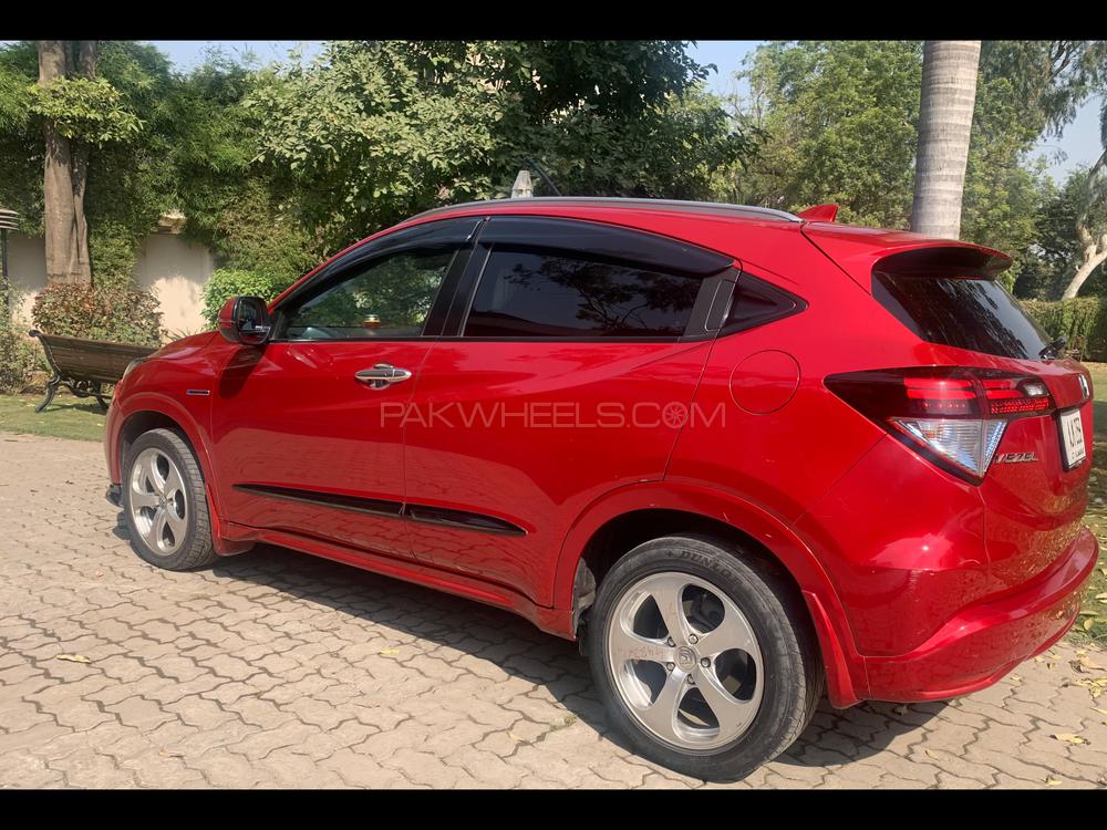 Honda Vezel 2016 for Sale in Lahore Honda Vezel 2016 for Sale in Lahore Image-2