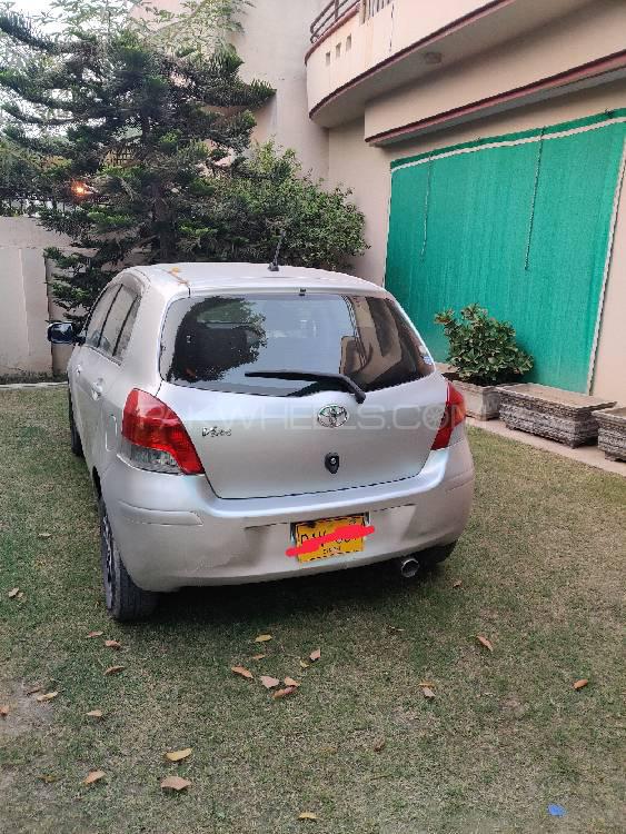 Toyota Vitz 2010 for Sale in Lahore Image-1