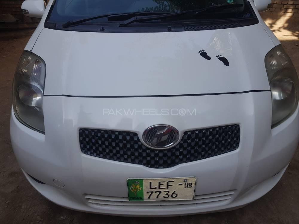 Toyota Vitz 2005 for Sale in Peshawar Image-1