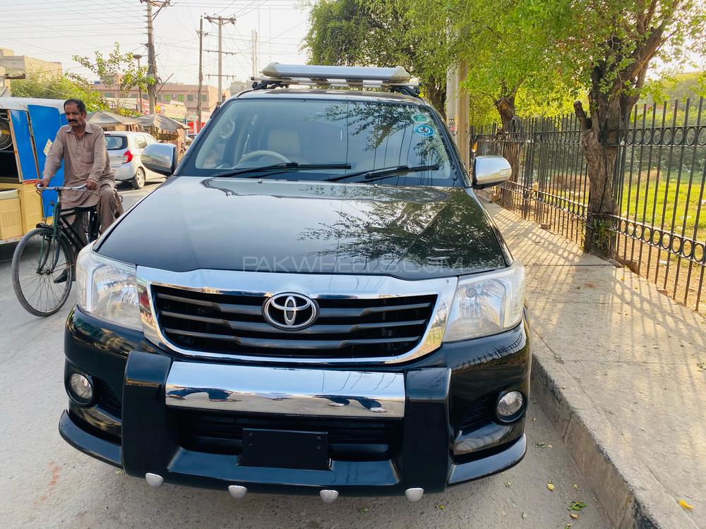 Toyota Hilux 2006 for Sale in Faisalabad Image-1