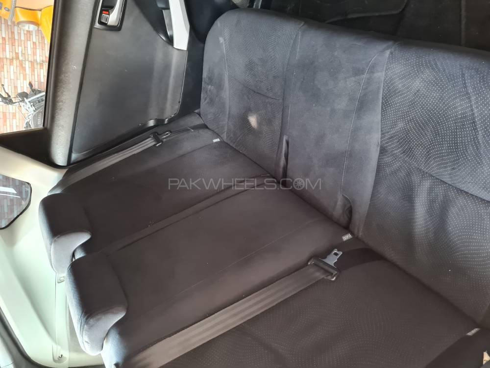 Toyota Prius 2014 for Sale in Gujrat Toyota Prius 2014 for Sale in Gujrat Image-12