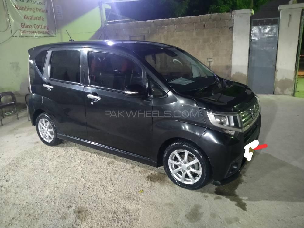 Daihatsu Move 2015 for Sale in Karachi Daihatsu Move 2015 for Sale in Karachi Image-2