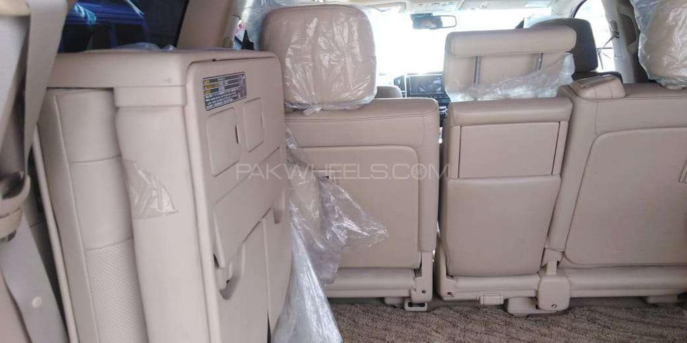 ٹویوٹا لینڈ کروزر 2012 for Sale in سیالکوٹ ٹویوٹا لینڈ کروزر 2012 for Sale in سیالکوٹ Image-3