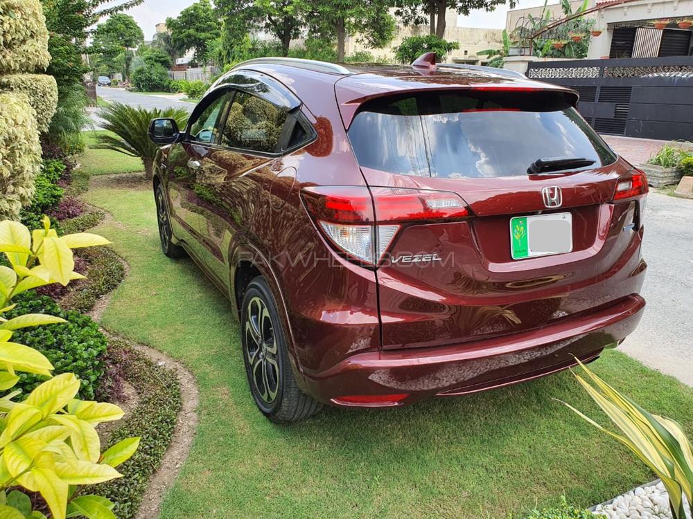 Honda Vezel 2015 for Sale in Lahore Honda Vezel 2015 for Sale in Lahore Image-4