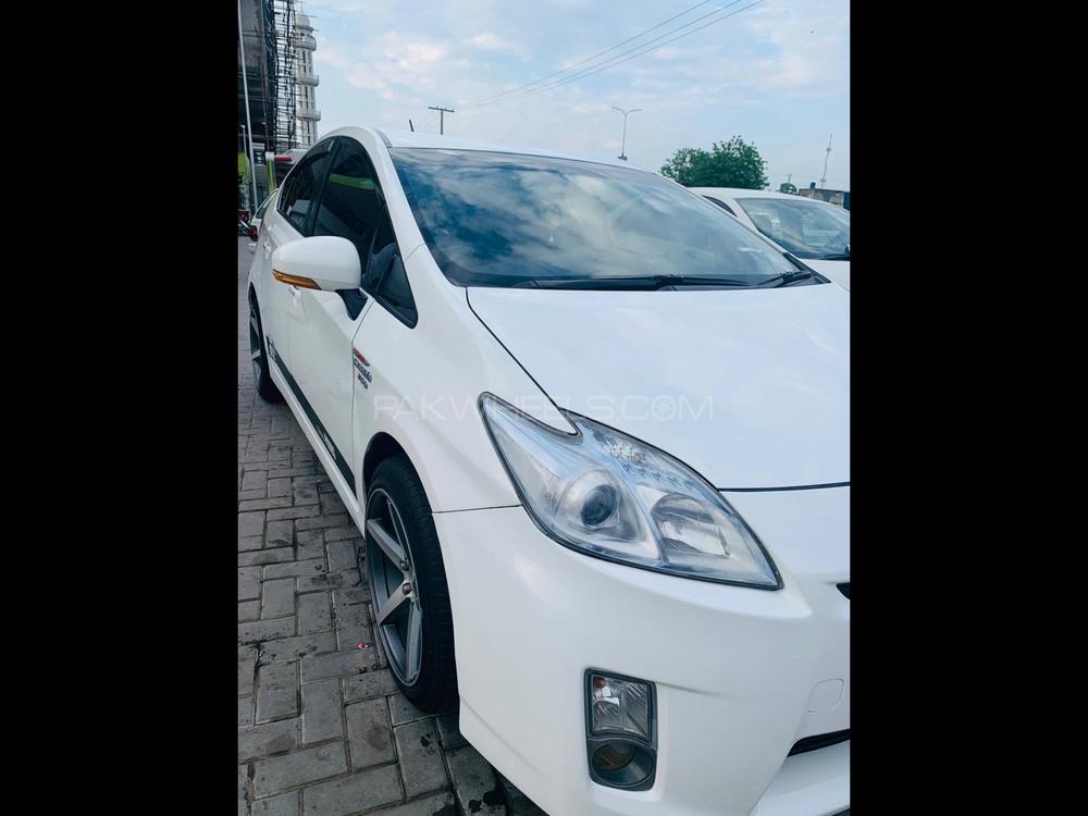 Toyota Prius 2010 for Sale in Islamabad Image-1