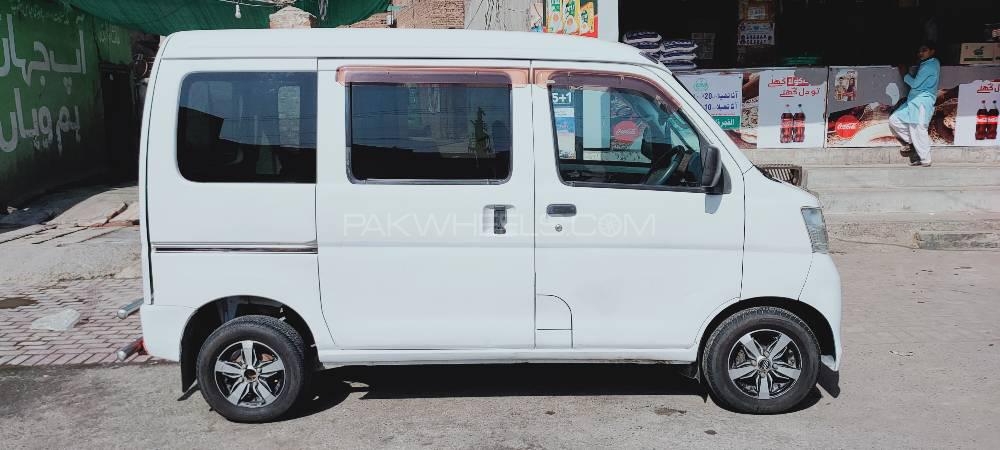 ڈائیہاتسو ہائی جیٹ 2014 for Sale in فیصل آباد ڈائیہاتسو ہائی جیٹ 2014 for Sale in فیصل آباد Image-4
