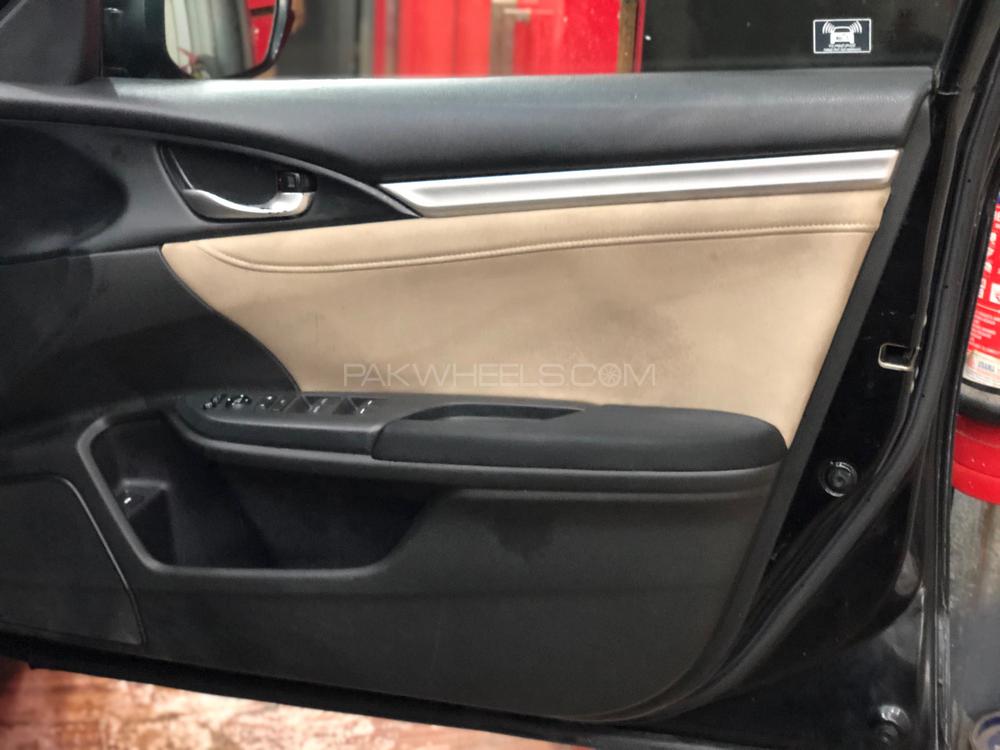 Honda Civic 2016 for Sale in Multan Honda Civic 2016 for Sale in Multan Image-10