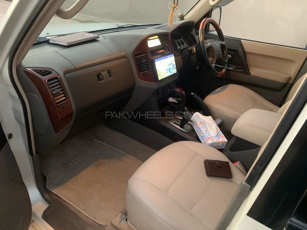 Mitsubishi Pajero 2005 for Sale in Multan Mitsubishi Pajero 2005 for Sale in Multan Image-5