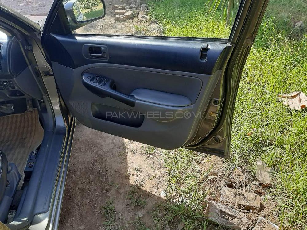 Honda Civic 2002 for Sale in Islamabad Honda Civic 2002 for Sale in Islamabad Image-5