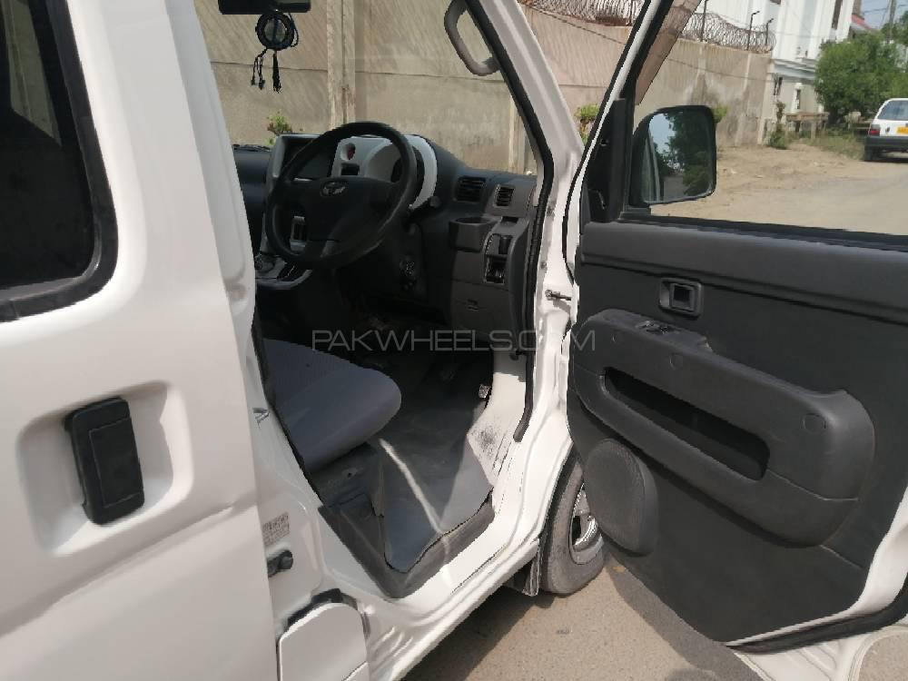 Toyota Pixis Van 2013 for Sale in Karachi Toyota Pixis Van 2013 for Sale in Karachi Image-2