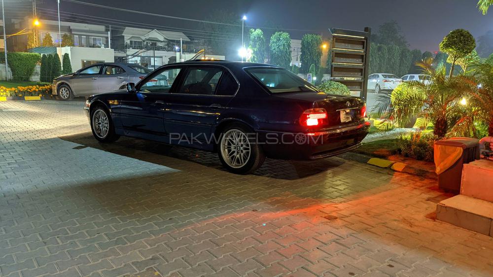 BMW 7 Series - 1996  BMW 7 Series - 1996  Image-4