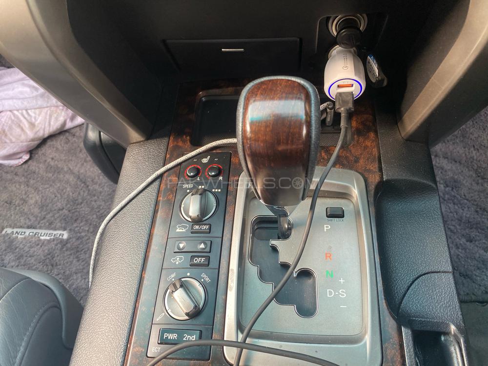 Toyota Land Cruiser 2010 for Sale in Islamabad Toyota Land Cruiser 2010 for Sale in Islamabad Image-12