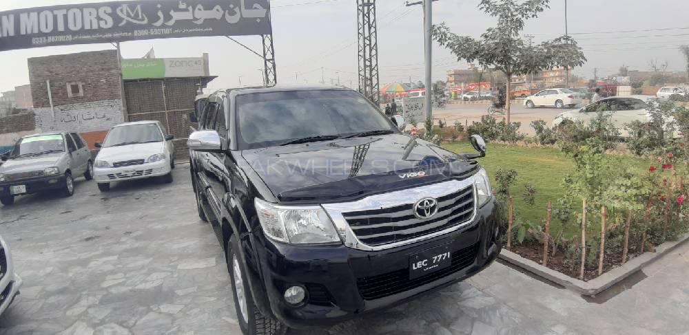 Toyota Hilux 2015 for Sale in Peshawar Image-1