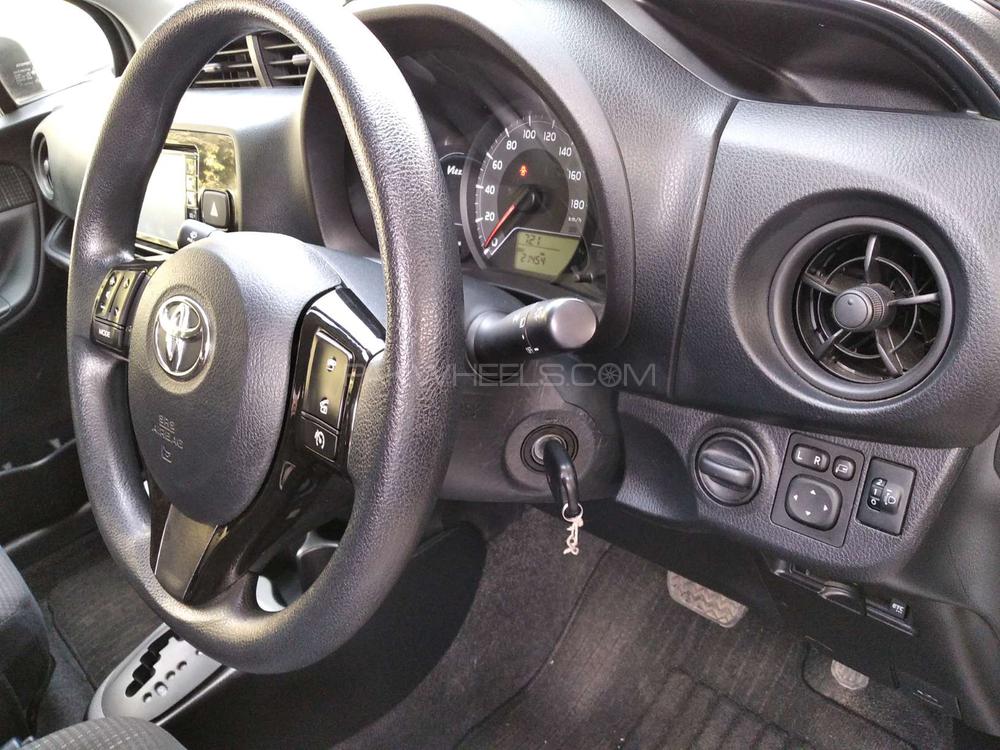 Toyota Vitz 2017 for Sale in Lahore Toyota Vitz 2017 for Sale in Lahore Image-5