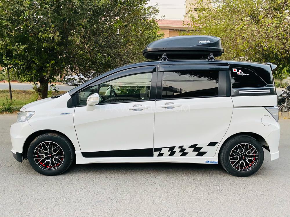 Honda Freed 2013 for Sale in Lahore Honda Freed 2013 for Sale in Lahore Image-4