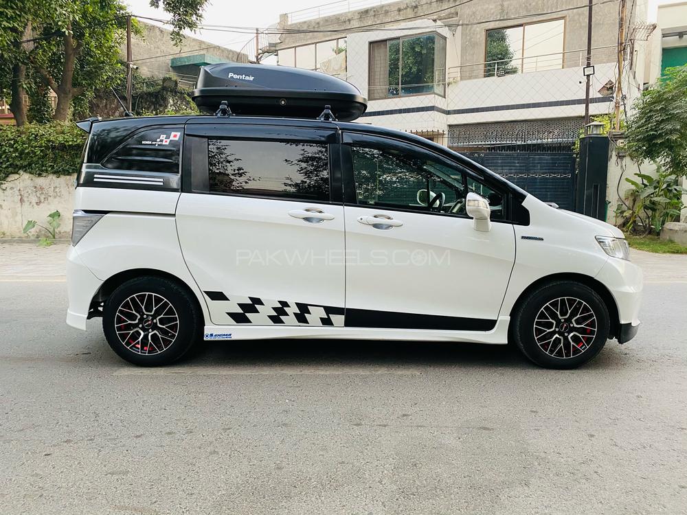 Honda Freed 2013 for Sale in Lahore Honda Freed 2013 for Sale in Lahore Image-5