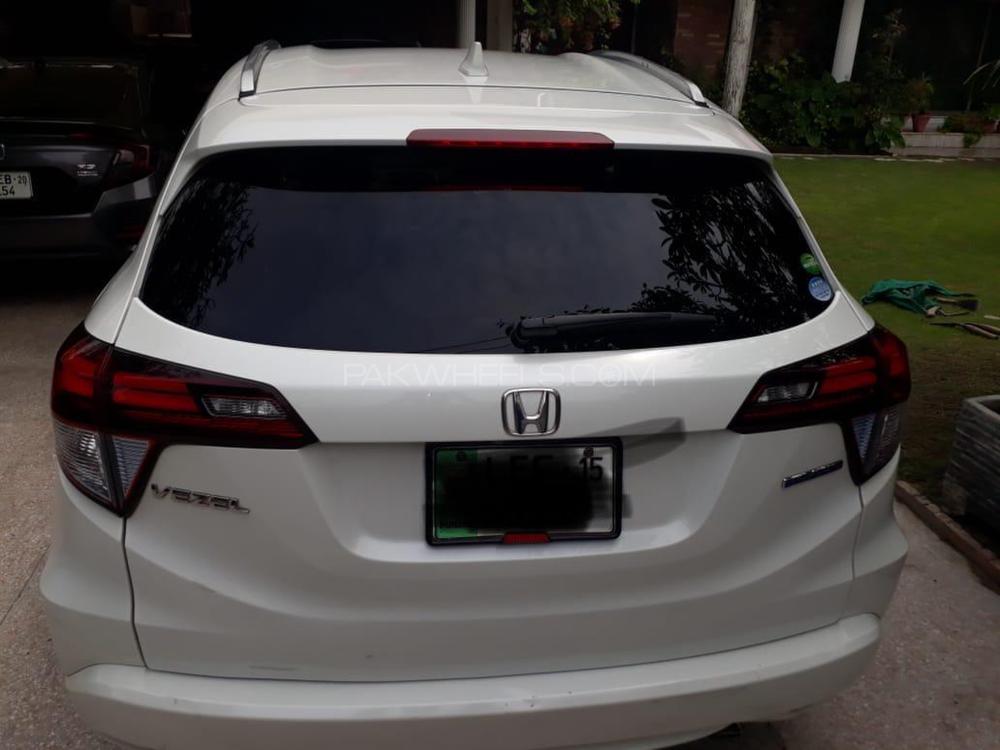 Honda Vezel 2015 for Sale in Lahore Image-1