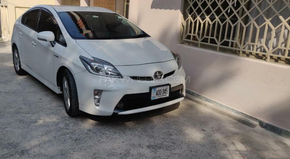 Toyota Prius 2013 for Sale in Islamabad Image-1
