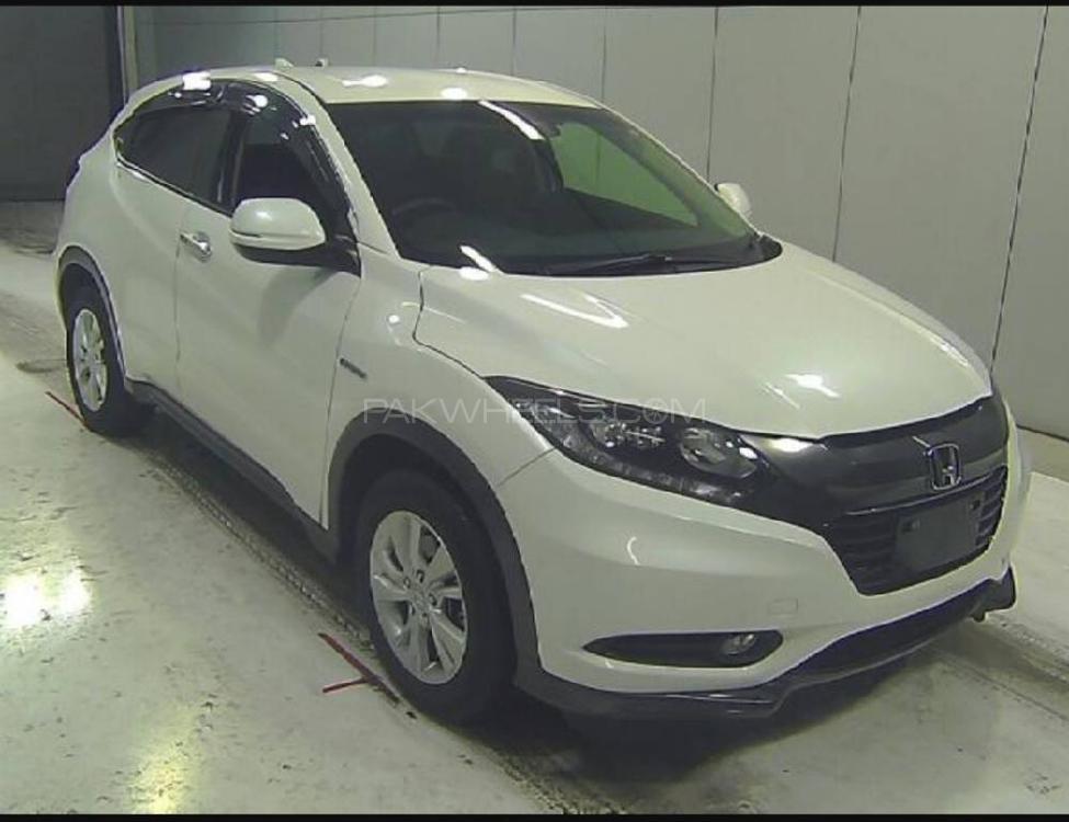 Honda Vezel 2015 for Sale in Lahore Image-1