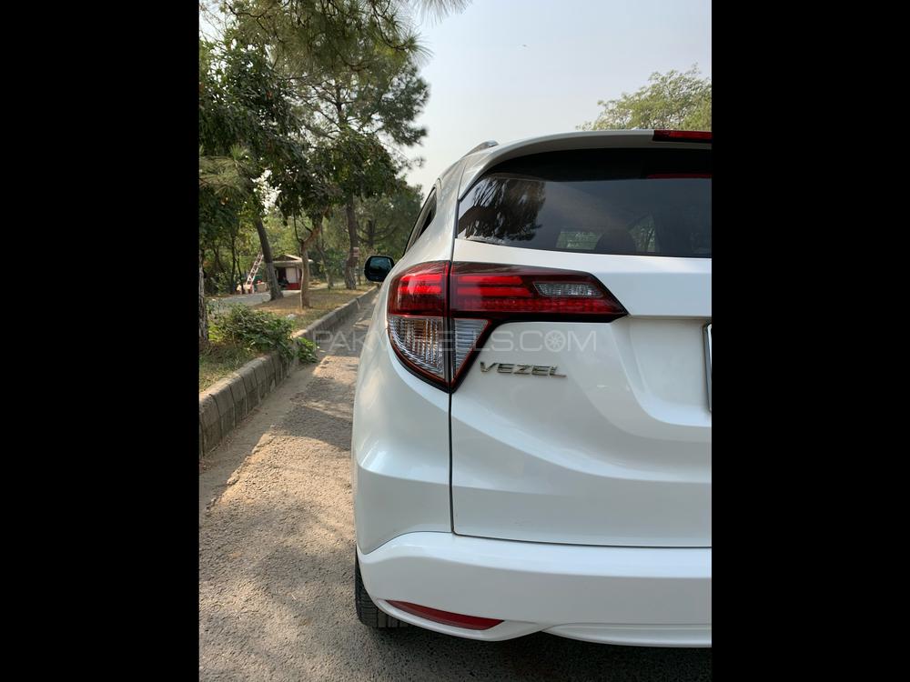 Honda Vezel 2014 for Sale in Islamabad Honda Vezel 2014 for Sale in Islamabad Image-3