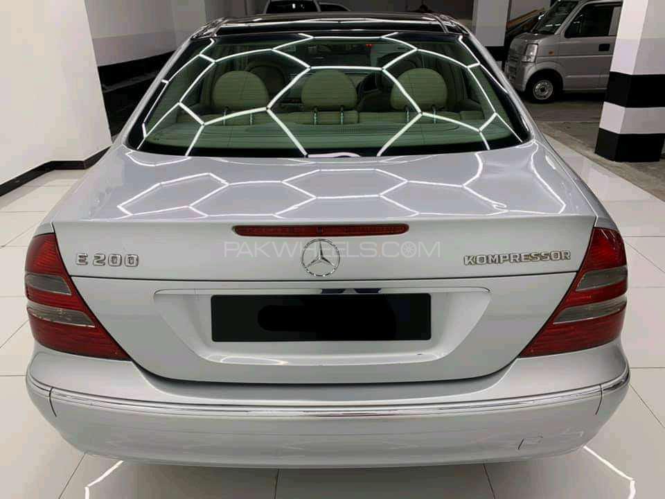 Mercedes Benz E Class 2006 for Sale in Rawalpindi Mercedes Benz E Class 2006 for Sale in Rawalpindi Image-4