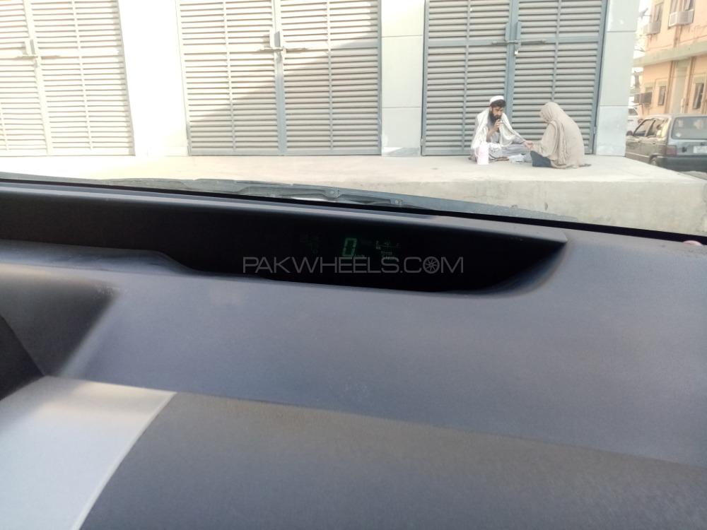 Toyota Prius 2008 for Sale in Peshawar Toyota Prius 2008 for Sale in Peshawar Image-9