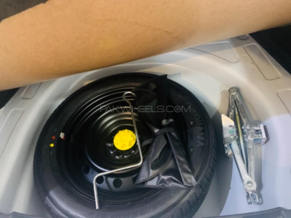 Toyota Corolla 2020 for Sale in Peshawar Toyota Corolla 2020 for Sale in Peshawar Image-7