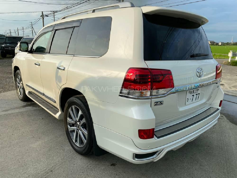 Toyota Land Cruiser 2016 for Sale in Karachi Toyota Land Cruiser 2016 for Sale in Karachi Image-4