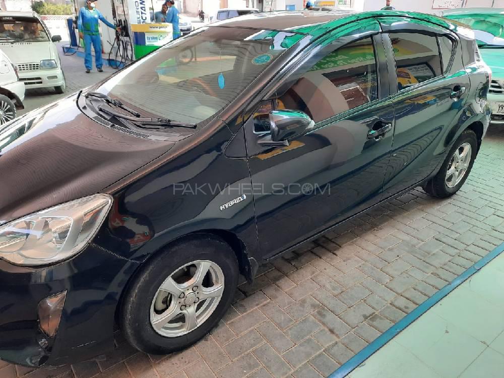 Toyota Aqua 2015 for Sale in Multan Toyota Aqua 2015 for Sale in Multan Image-8
