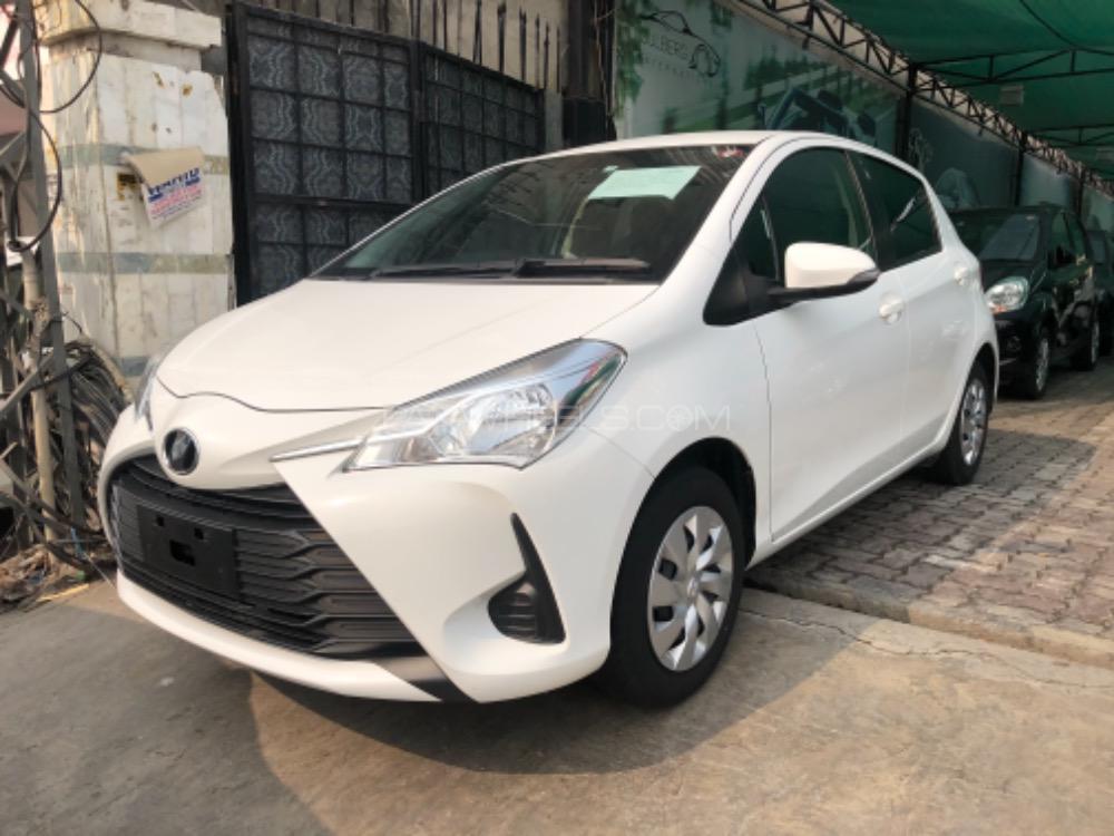 Toyota Vitz 2017 for Sale in Lahore Toyota Vitz 2017 for Sale in Lahore Image-4