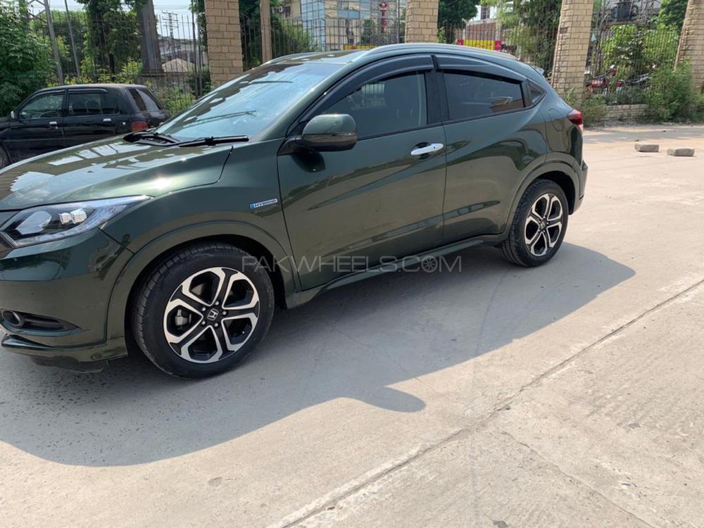 Honda Vezel 2015 for Sale in Rawalpindi Honda Vezel 2015 for Sale in Rawalpindi Image-6